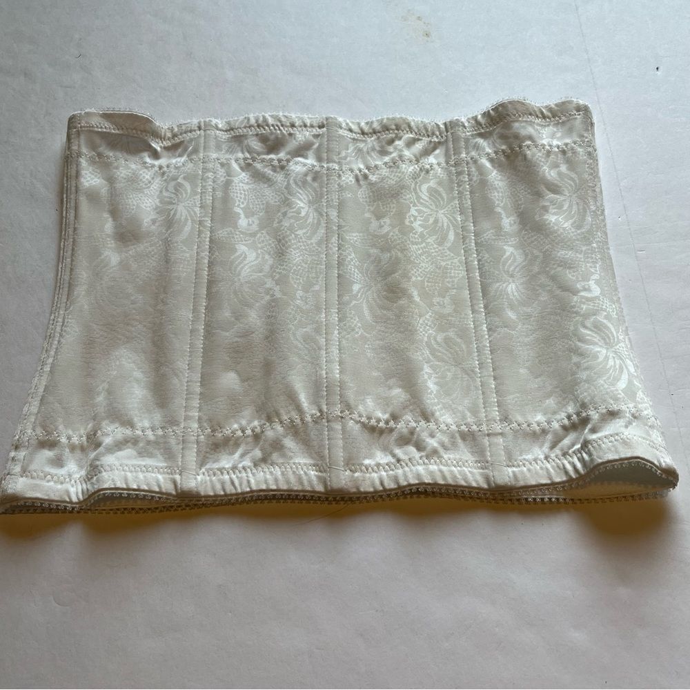 Flexees Women's Instant Waist Slimmer Long Torso White Size 2X
